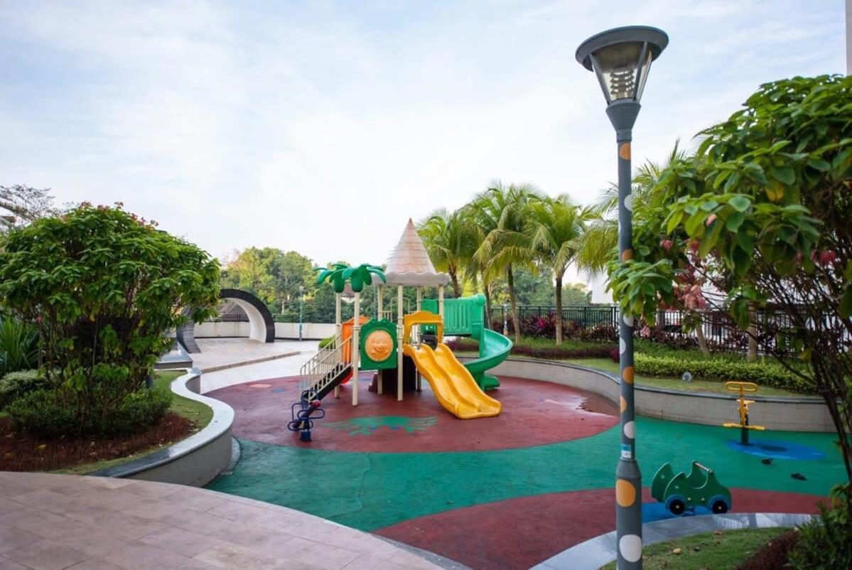 Comfy 3Br Apt In Danga Bay Free Parking Sea View Johor Bahru Zewnętrze zdjęcie