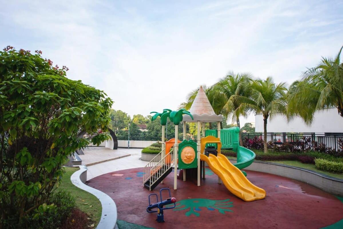 Comfy 3Br Apt In Danga Bay Free Parking Sea View Johor Bahru Zewnętrze zdjęcie